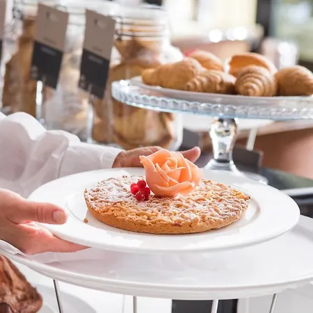 Mercure Romanazzi Carducci Hotel 4*