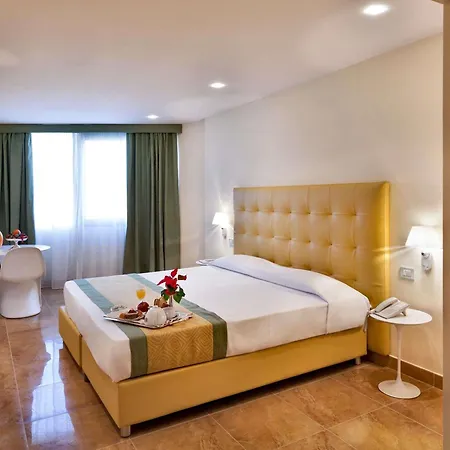 Mercure Romanazzi Carducci Szálloda 4*