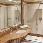 Mercure Romanazzi Carducci فندق 4*
