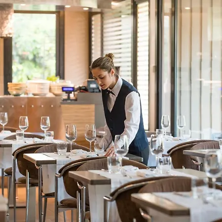 Hotel Mercure Romanazzi Carducci 4*