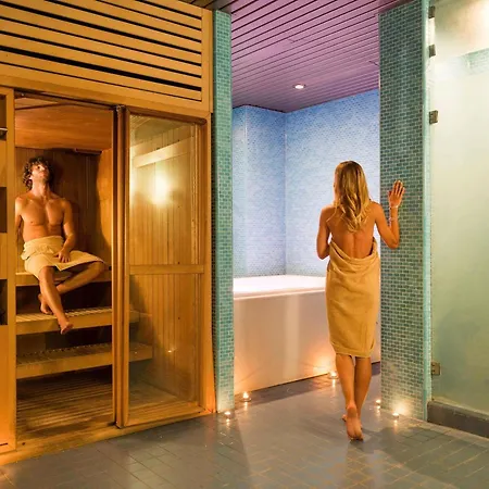 فندق Mercure Romanazzi Carducci باري