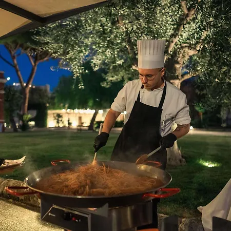 Mercure Romanazzi Carducci 4* باري