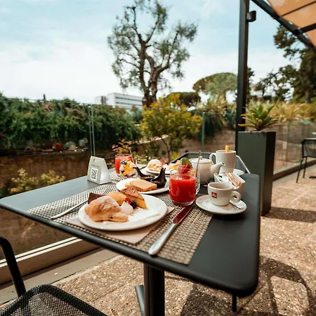 فندق Mercure Romanazzi Carducci 4*