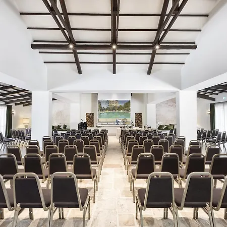 Hotel Mercure Romanazzi Carducci 4*