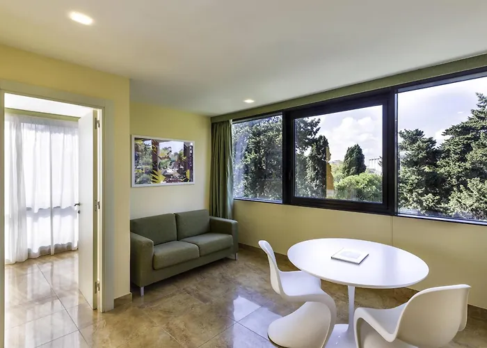 Mercure Romanazzi Carducci Hotel 4*